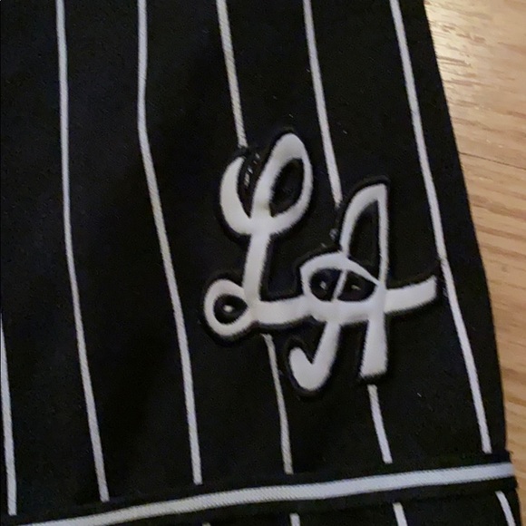 Sold on Curtsy 💄💄💄 - Picture 4 of 7